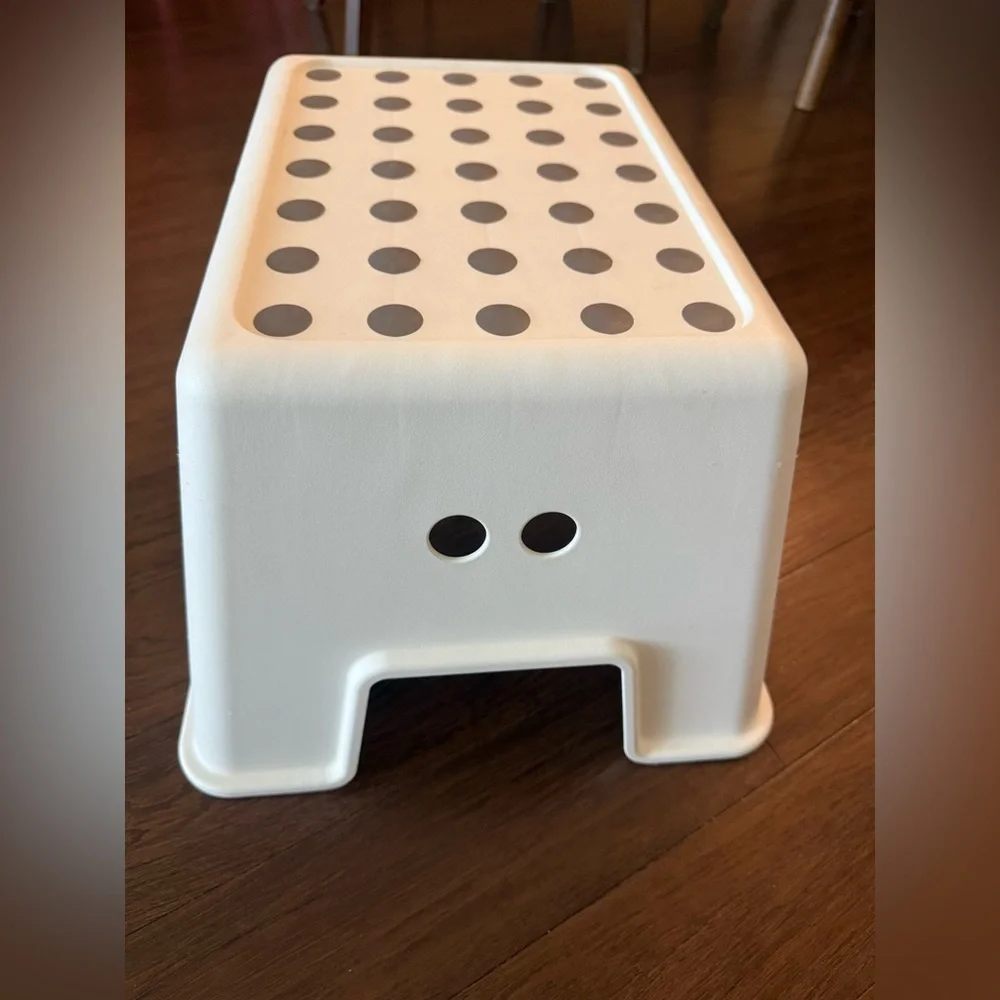 Ikea BOLMEN Step stool